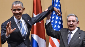 TOPSHOT-CUBA-US-OBAMA-CASTRO