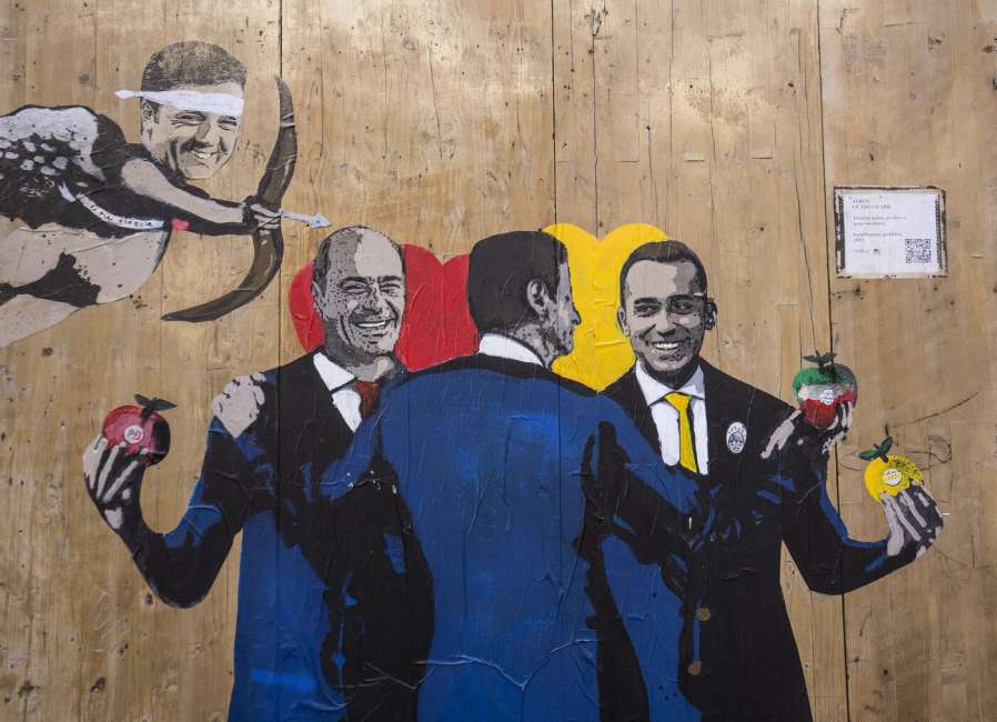 Conte, Zingaretti Di Maio e il putto Renzi su un murale di Tvboy