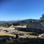 Vista generale con il tempio grande in primo piano