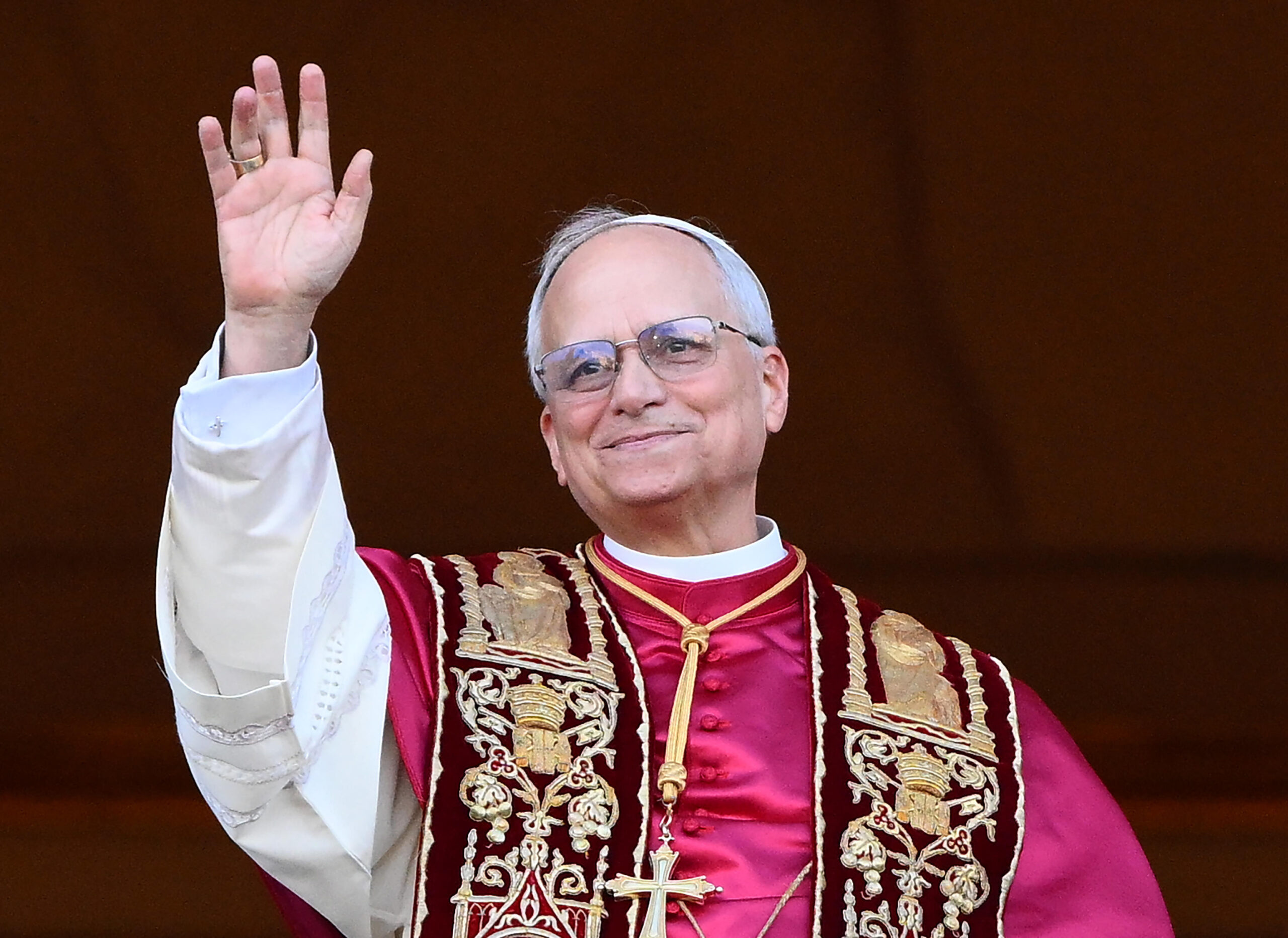Newly elected Pope Leo XIV, Cardinal Robert Francis Prevost from the USA, blesses faithfuls from the central loggia of Saint Peter's Basilica, Vatican City, 08 May 2025
ANSA/ETTORE FERRARI